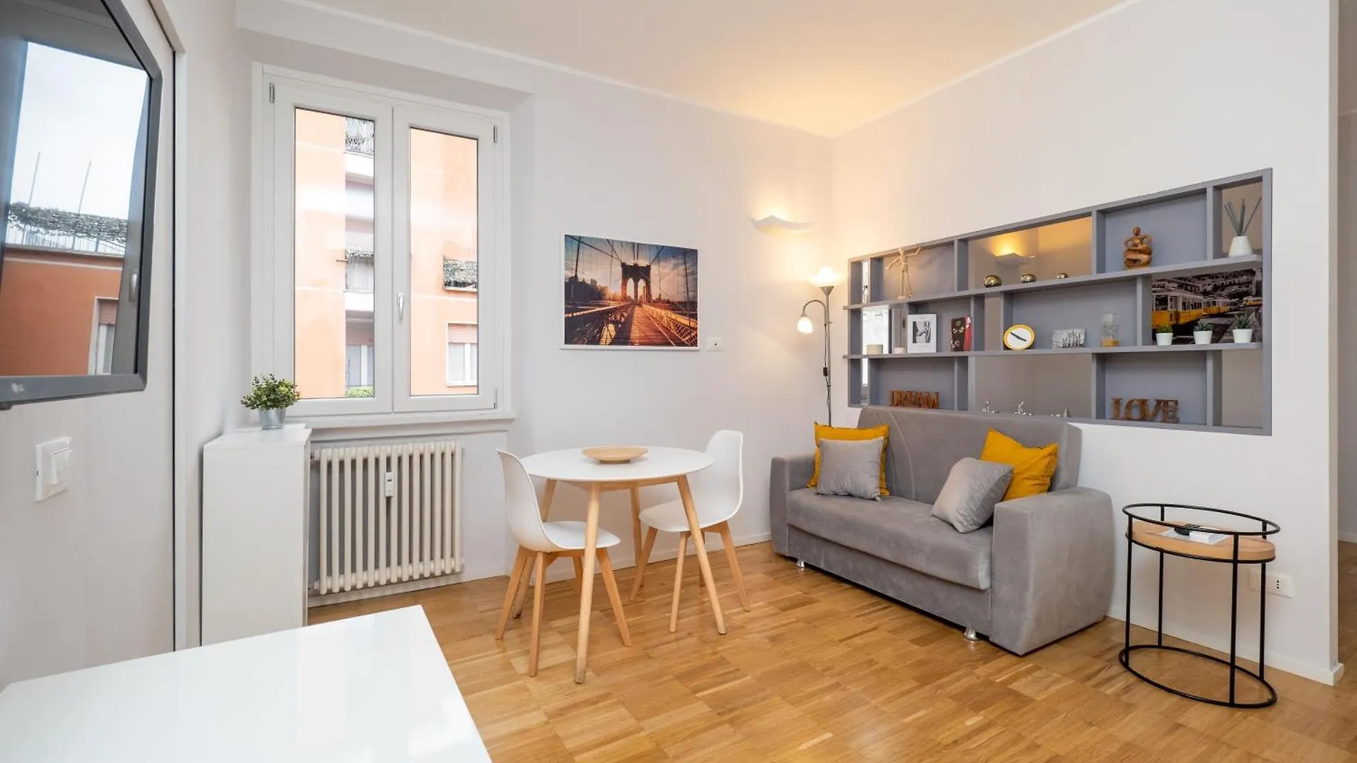 Keys Of Italy - Melloni 4 / Mustard Revolution Apartment Milan