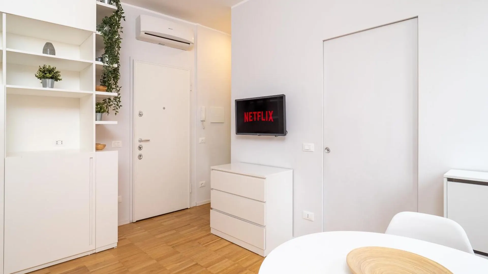Keys Of Italy - Melloni 4 / Mustard Revolution Apartment Milan