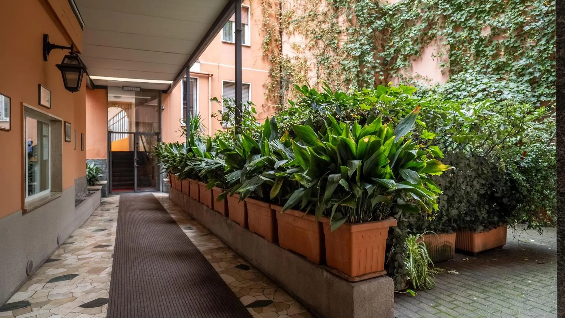Keys Of Italy - Melloni 4 / Mustard Revolution Apartment Milan Italy