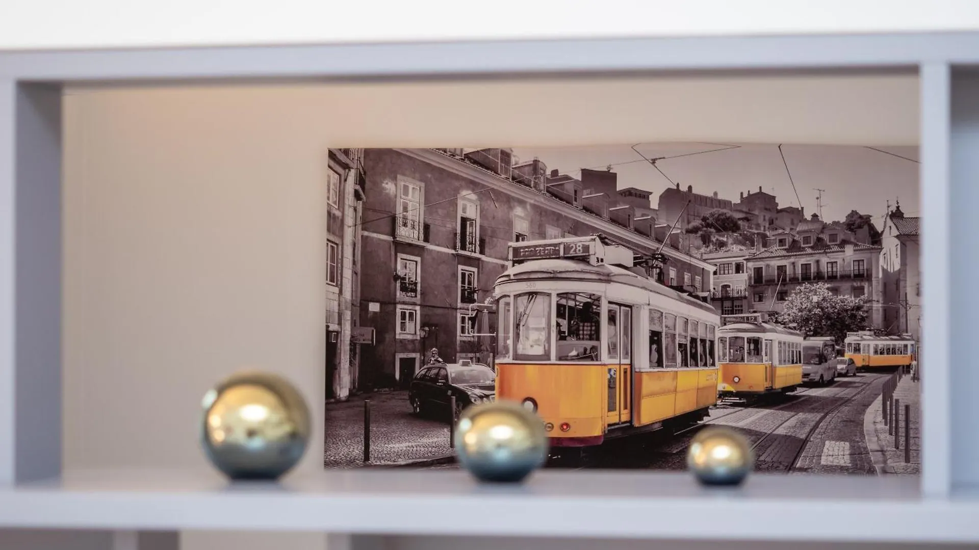 Keys Of Italy - Melloni 4 / Mustard Revolution Apartment Milan